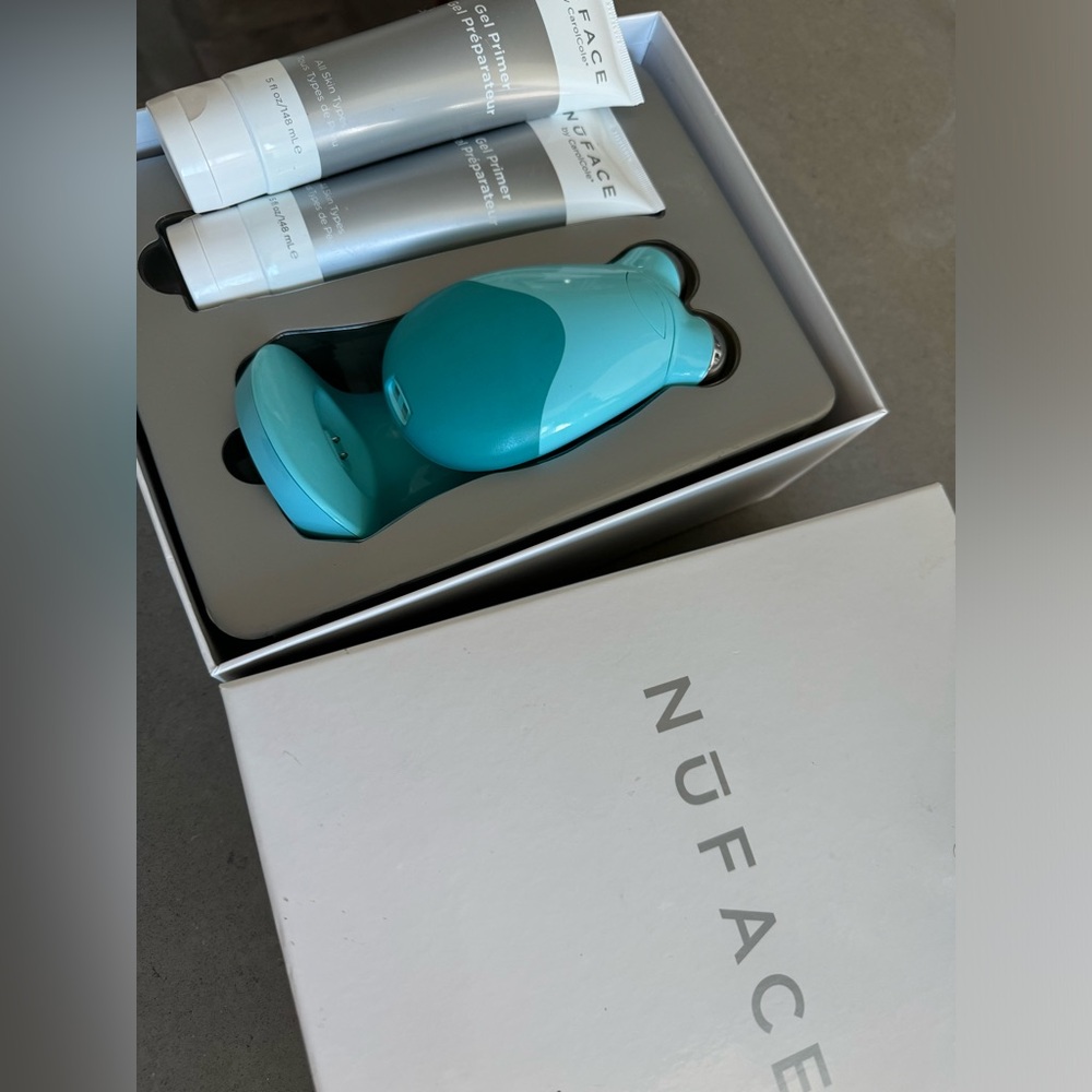 SOLD!!!!! NuFACE Trinity Starter Kit +